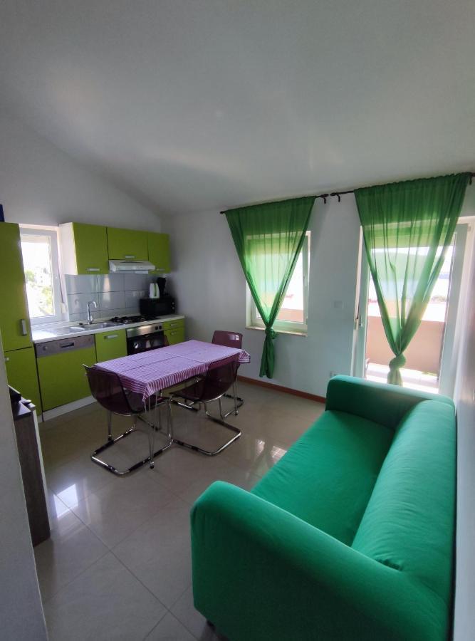 Panorama Sunset Apartments Đảo Đảo Cres Ngoại thất bức ảnh